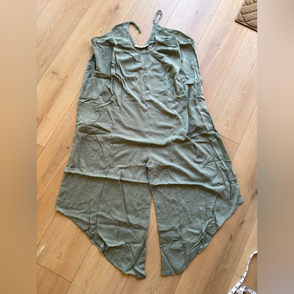 Red Dress Boutique- free your mind jumpsuit - Picture 5 of 7